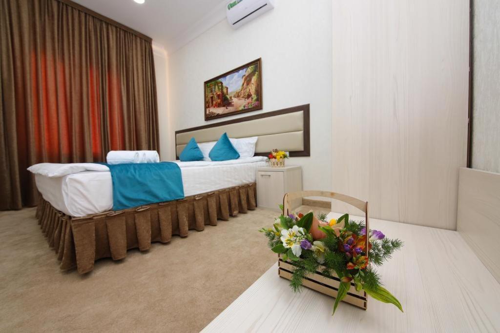 Hotel Globus Ташкент Экстерьер фото